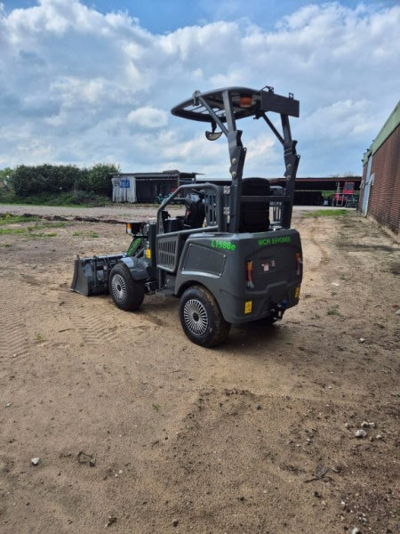 Elektro Hoflader L1580e mit Schaufel